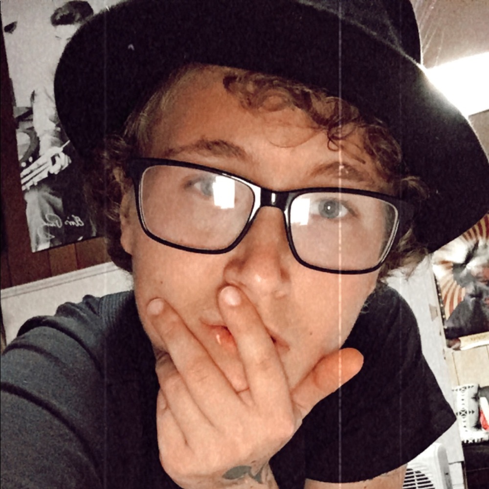 Meet your Posher, Hayden